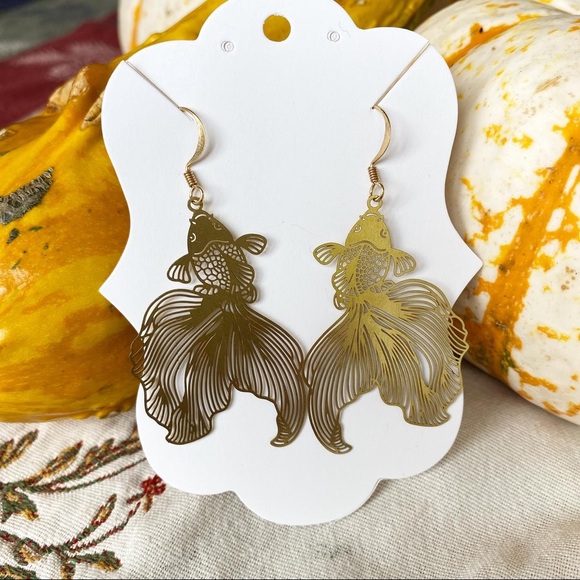 Gold fish earrings - Picture 1 of 1